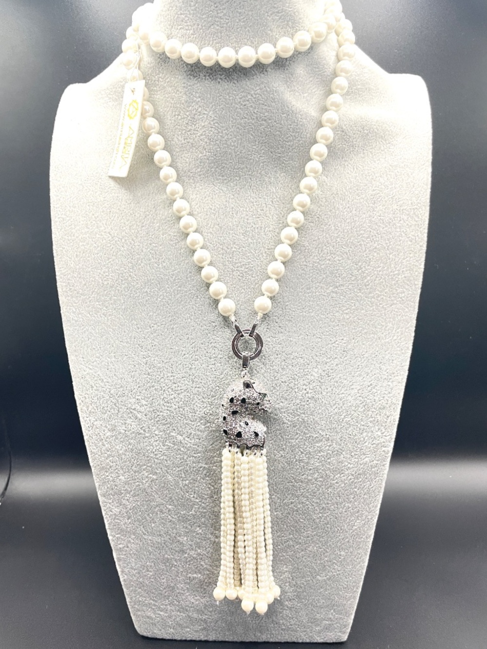 Amrita Singh NWT Faux Pearl Pave Crystal Leopard Head Pendant Necklace